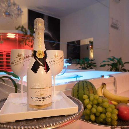 Apartament Sensual Sauna&Jacuzzi Poznan Stare Miasto Exterior foto